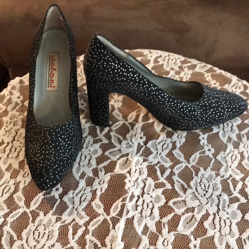 Shoes - Picture 2 of 2